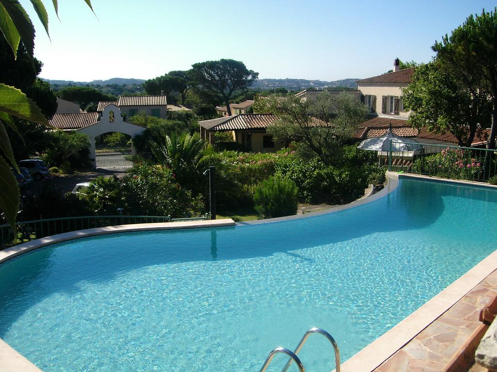 Mas Aurélia B&B Fréjus Esterno foto