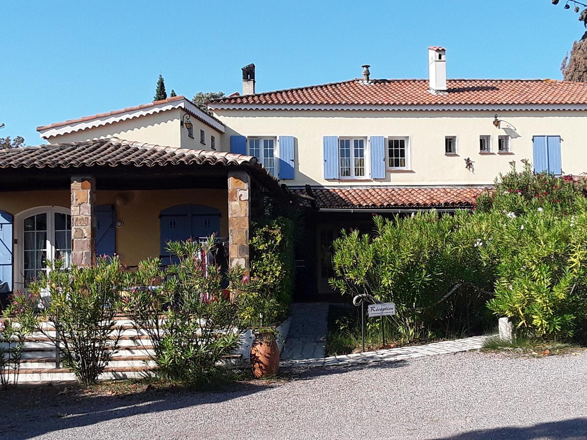 Mas Aurélia B&B Fréjus Esterno foto