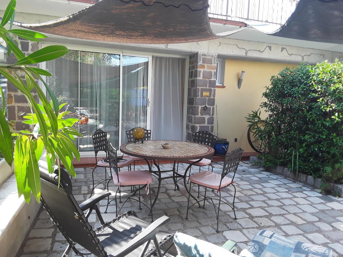Mas Aurélia B&B Fréjus Esterno foto