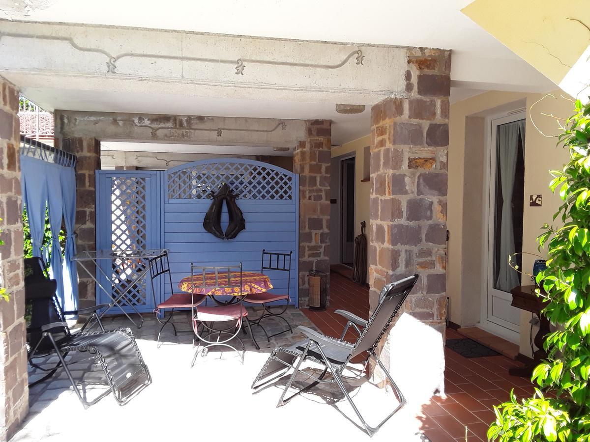 Mas Aurélia B&B Fréjus Esterno foto