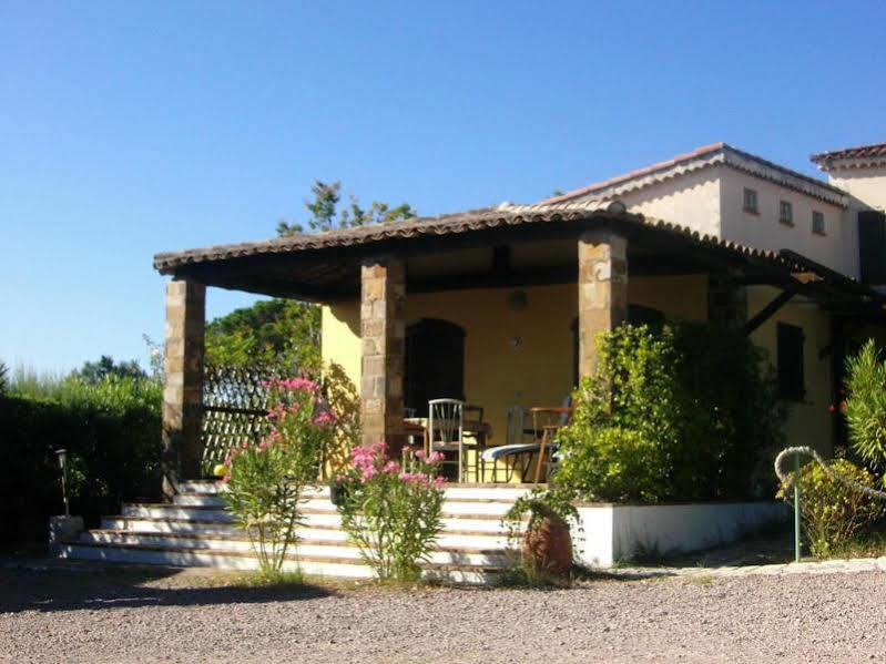 Mas Aurélia B&B Fréjus Esterno foto