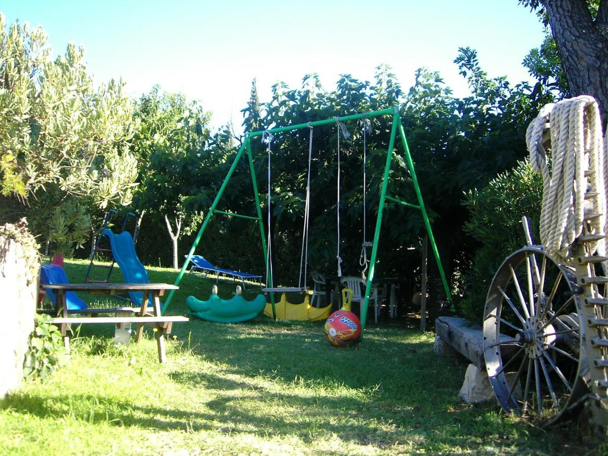 Mas Aurélia B&B Fréjus Esterno foto